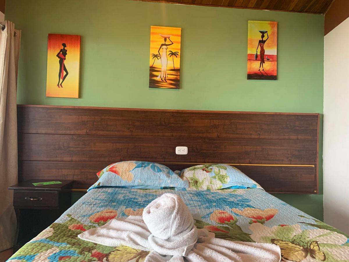 Cabinas Vista Al Golffo Monteverde Kültér fotó